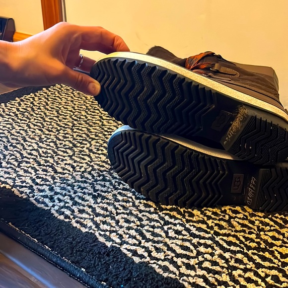 UGG waterproof boots - Picture 5 of 6